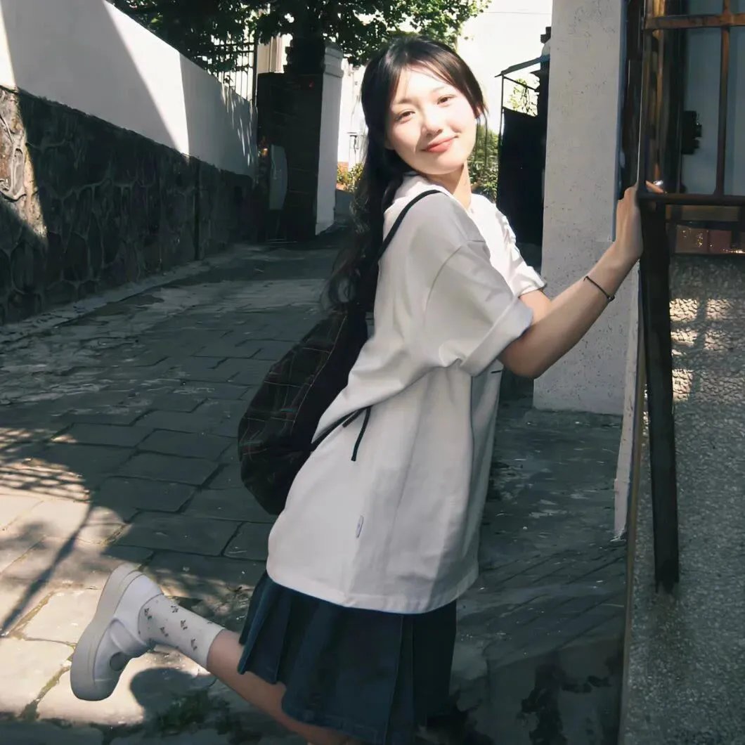 亲爱的朋友海报